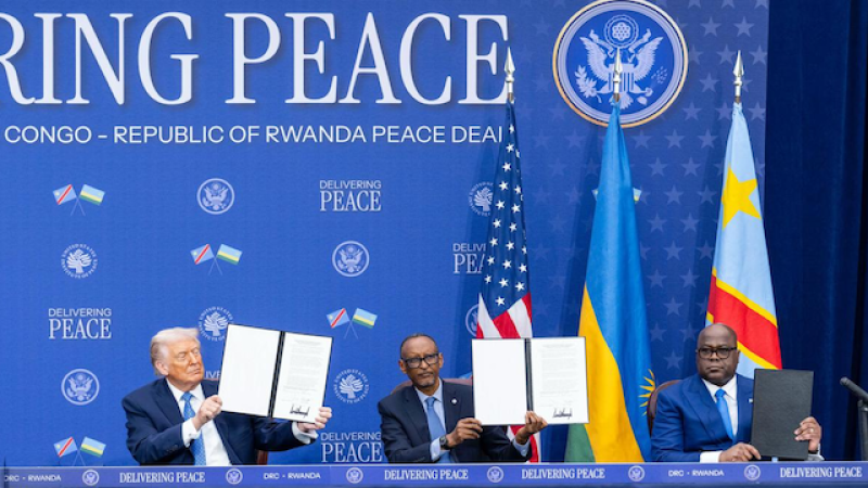 US President Donald Trump with  Presidents of DR Congo and Rwanda  ratifying Washington Accords on  December  4, 2025